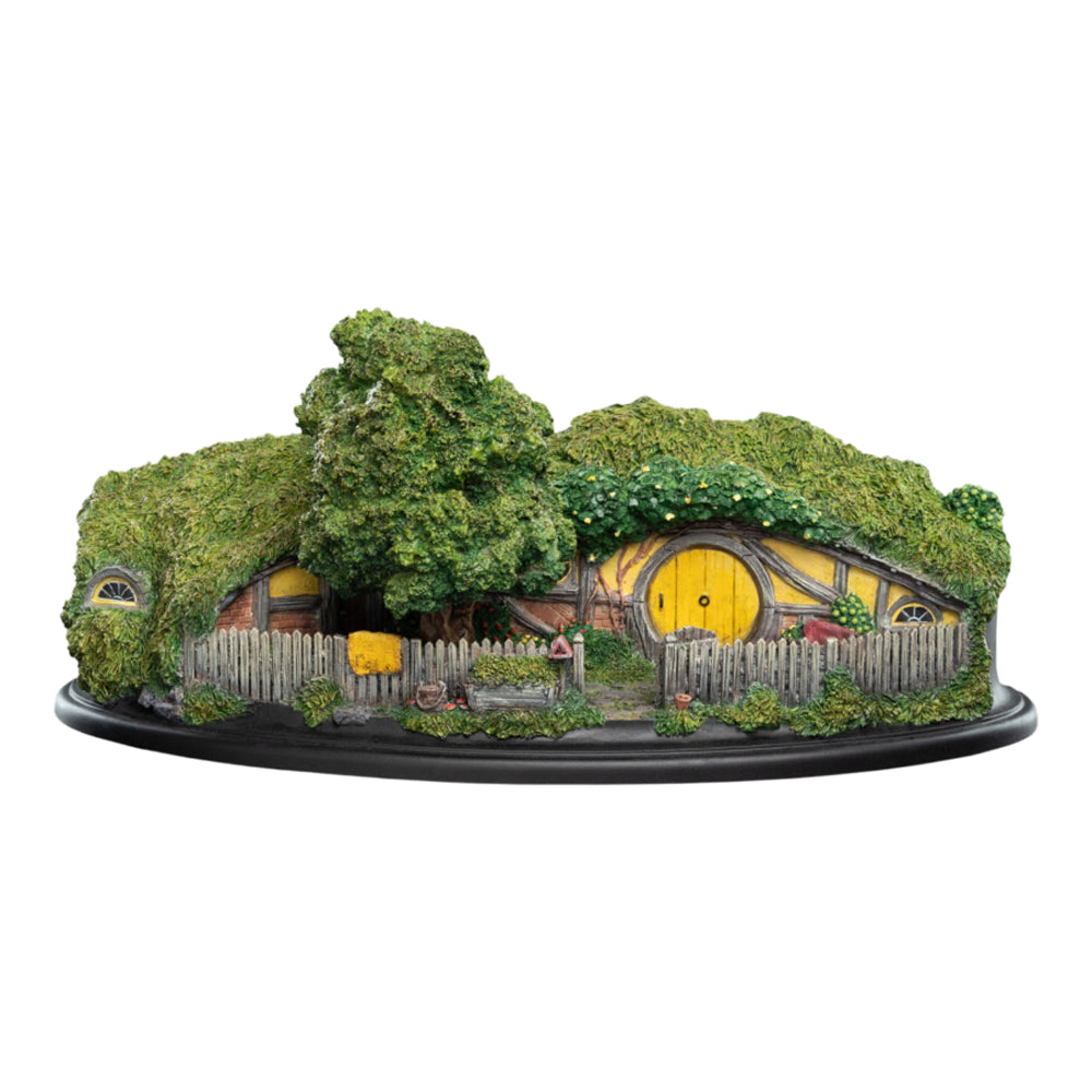 The Hobbit #25 Gandalf's Cutting Hobbit Hole Diorama
